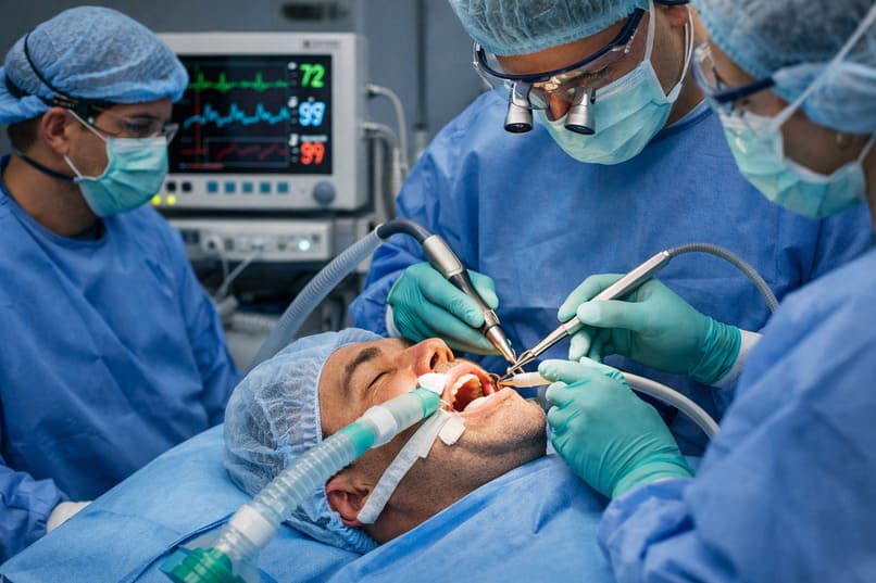 implantologia dentale in anestesia totale